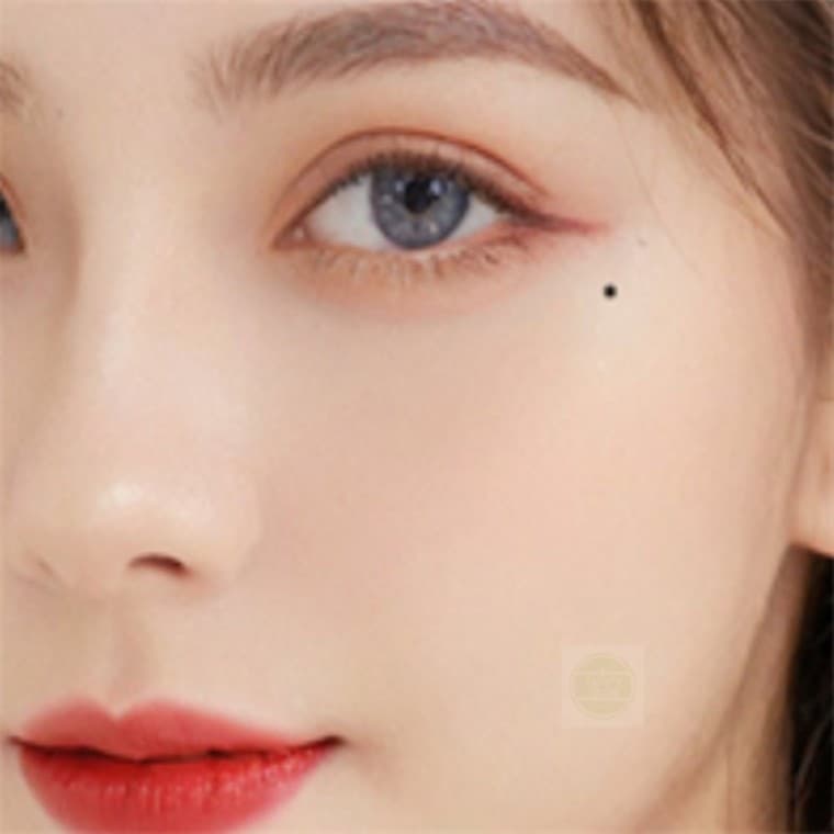 타투 스티커 붙이는일회용타투스티커컬러 얼굴스티커